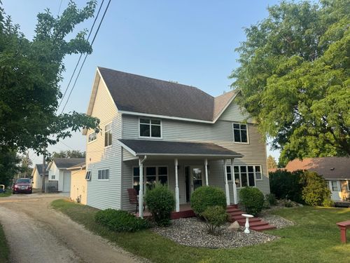 131 E 7th St, Zumbrota, MN, 55992-1340 | Card Image