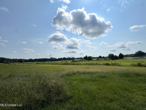 R8 Old Highway 16, Benton, MS, 39039 | Card Image