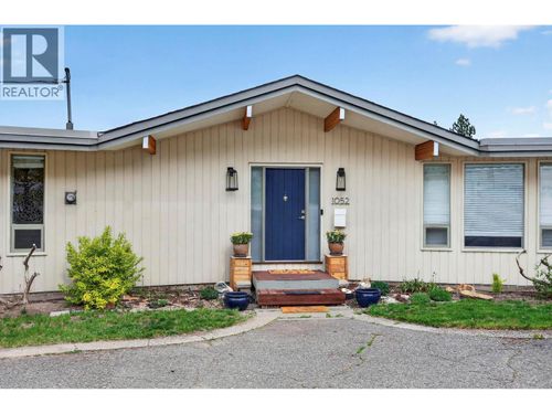 1052 Todd Rd, Kamloops, BC, V2C5B2 | Card Image