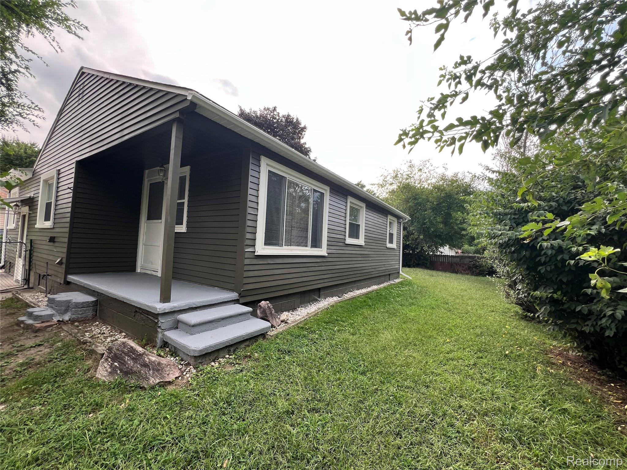 Residential Lease in Westland 3
