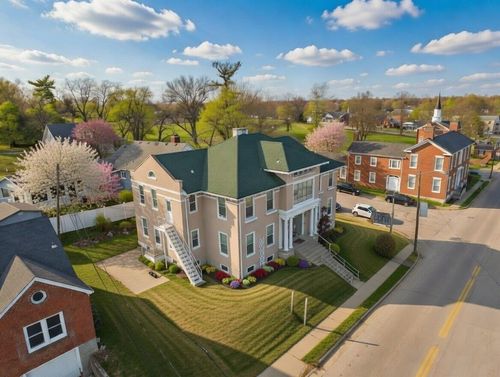 202 S College St, Harrodsburg, KY, 40330-1624 | Card Image