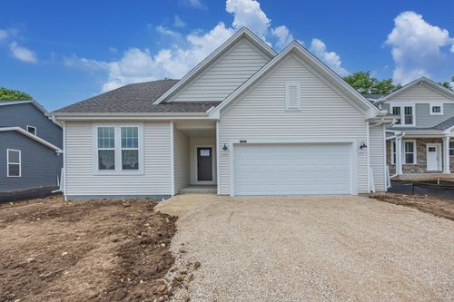 1141 Mt. Vernon Dr, Hartford, WI, 53027 | Card Image