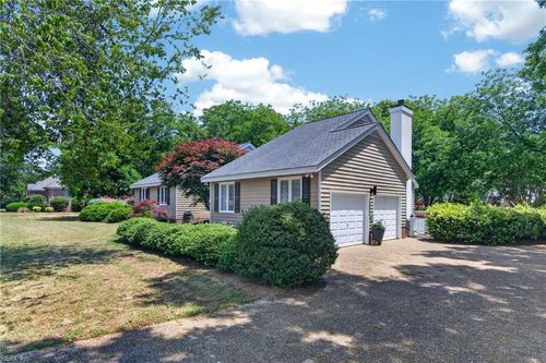 1801 Sawgrass Pointe Dr, Hayes, VA, 23072-3707 | Card Image
