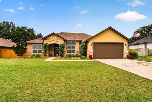 1705 Crooked Creek Dr, Pleasanton, TX, 78064 | Card Image