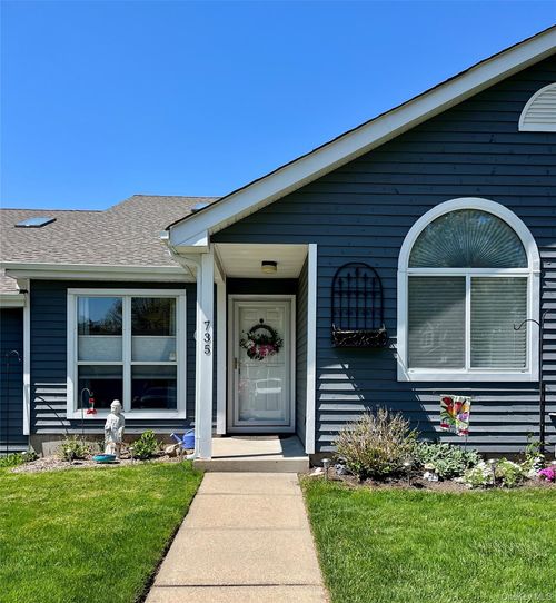 735 Spring Lake Dr, Middle Island, NY, 11953-2649 | Card Image