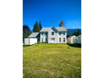 1118 Harold St, House other with 5 bedrooms, 3 bathrooms and null parking in Slocan BC | Image 1