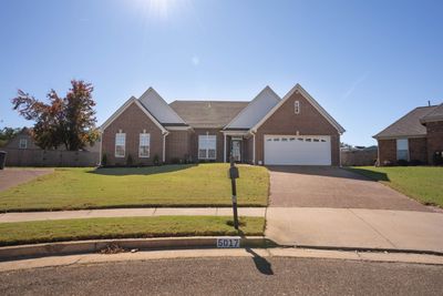 5017 Thornebrook Cv, House other with 4 bedrooms, 2 bathrooms and null parking in Bartlett TN | Image 1