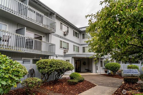 apt-305-2005 Tibbetts Dr, Longview, WA, 98632-4293 | Card Image