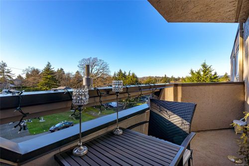 405-3800 Quadra St, Victoria, BC, V8X1H8 | Card Image