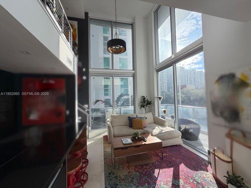 apt-222-1050 Brickell Ave, Miami, FL, 33131-3903 | Card Image