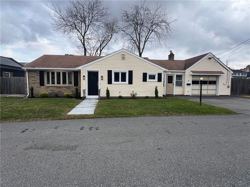 23 Columbus Ave, Johnston, RI, 02919-3327 | Card Image