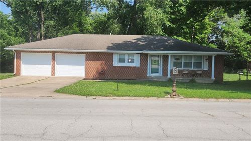 411 S Fulton St, Butler, MO, 64730-2058 | Card Image