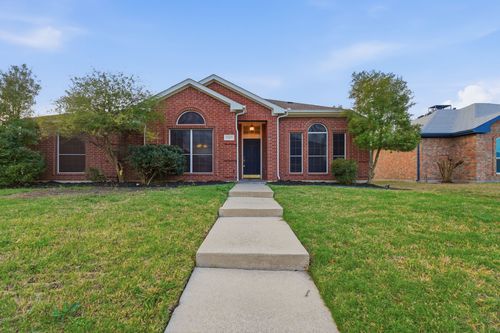 2525 Crooked Crk, Mesquite, TX, 75181-4215 | Card Image