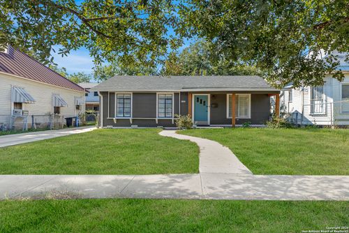 204 E Carolina St, San Antonio, TX, 78210-1512 | Card Image