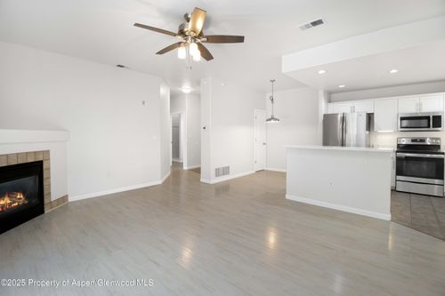0628-2701 Midland Ave, Glenwood Springs, CO, 81601-4027 | Card Image