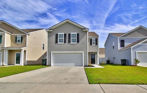 143 Davila St, Hinesville, GA, 31313-8035 | Card Image