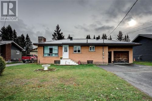 10 Rutland Ave, Warren, ON, P0H2N0 | Card Image