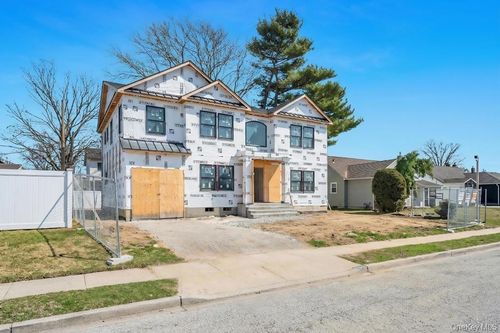 516 Lariat Ln, Bethpage, NY, 11714-4018 | Card Image