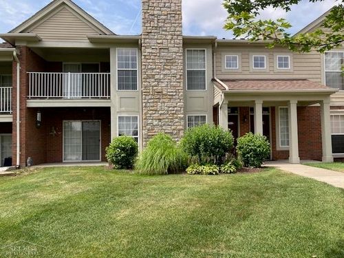 21868 Hartford Way, Macomb, MI, 48042-3838 | Card Image