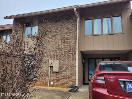 9529 Hidden Oak Way, Knoxville, TN, 37922-2388 | Card Image