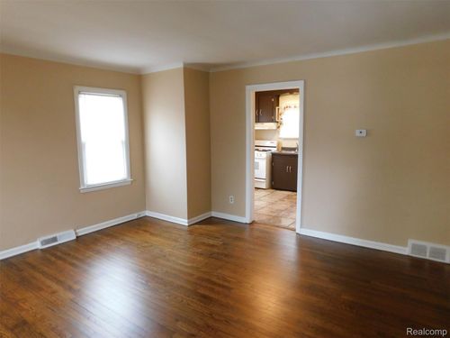 28303 Essex St, Roseville, MI, 48066-2539 | Card Image