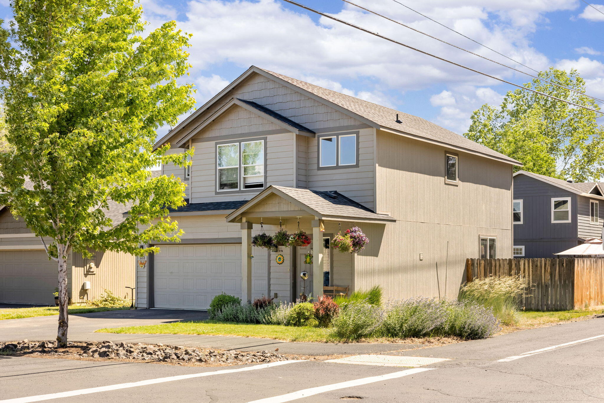 Cottage Ln, Sisters, OR 97759
