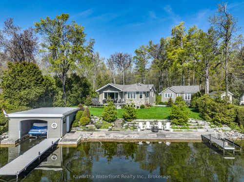 48 Maple Ave, Kirkfield, ON, K0M2B0 | Card Image