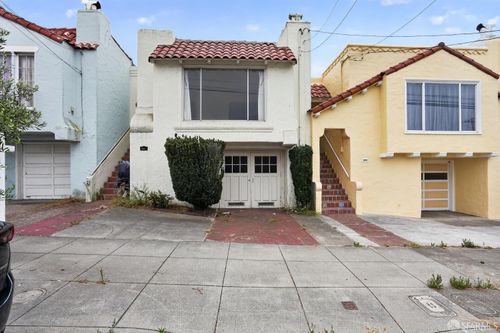 2047 Vicente St, San Francisco, CA, 94116-2945 | Card Image