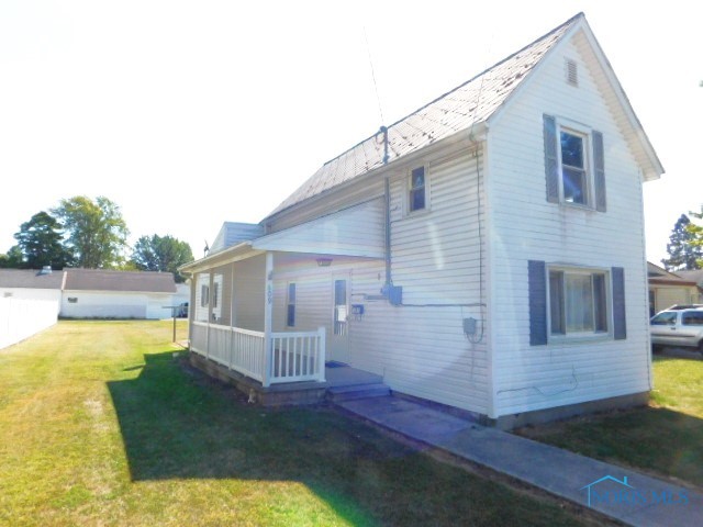 Dayton Ave, Findlay, OH 45840