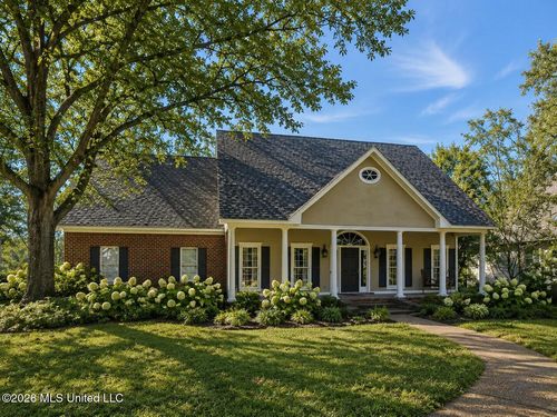 1425 Fontaine Dr, Jackson, MS, 39211-5619 | Card Image