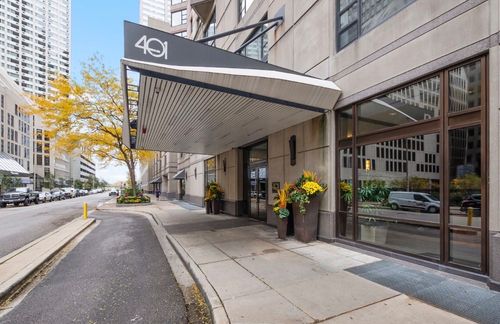 903-401 E Ontario St, Chicago, IL, 60611-7165 | Card Image