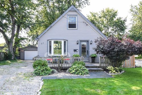 71 Quaker Rd, Welland, ON, L3C3G3 | Card Image