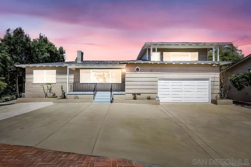 8810 Mariposa St, La Mesa, CA, 91941-6618 | Card Image