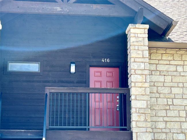 View of property entrance | Image 20