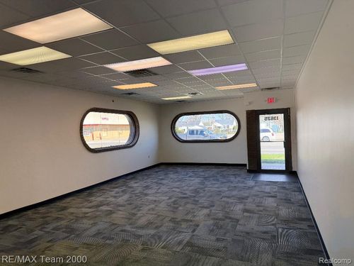 13625 Northline Rd, Southgate, MI, 48195-1802 | Card Image