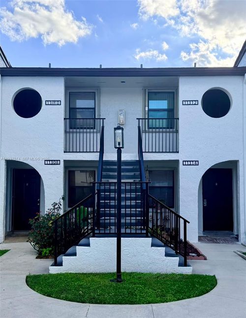 11312-11312 Taft St, Pembroke Pines, FL, 33026-2138 | Card Image