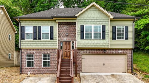 816 Altamont Rd, Chattanooga, TN, 37415-6301 | Card Image