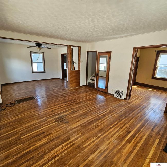 909 9 Th St, House other with 3 bedrooms, 2 bathrooms and 1 parking in Fairbury NE | Image 16