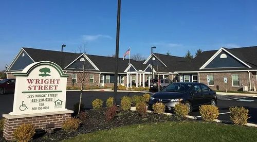 1725 Wright St, Bellefontaine, OH, 43311-1563 | Card Image