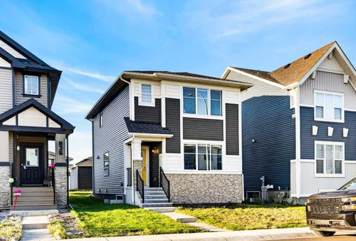 840 Midtown Drive Sw, Airdrie, AB, T4B5K9 | Card Image
