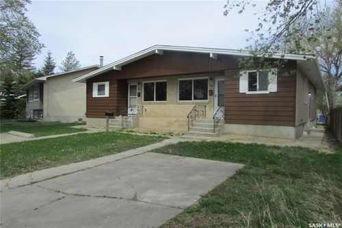 20-24 Empress Dr, Regina, SK, S4T6M4 | Card Image