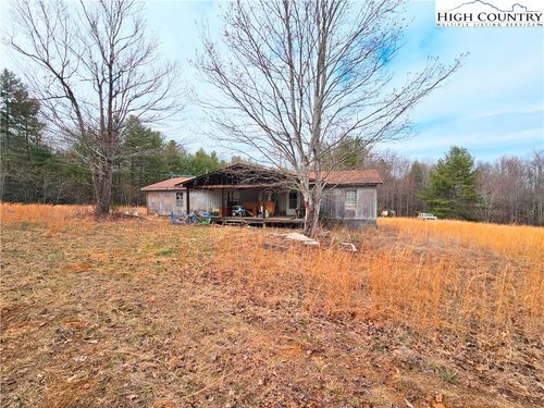 51 Peaceful Meadow Ln, Piney Creek, NC, 28663-9280 | Card Image