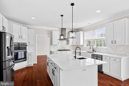 11571 Mica Pl, LOVETTSVILLE, VA, 20180-2522 | Card Image