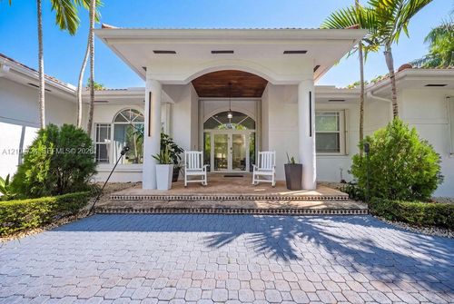 5750 Sw 67th Ave, South Miami, FL, 33143-1944 | Card Image