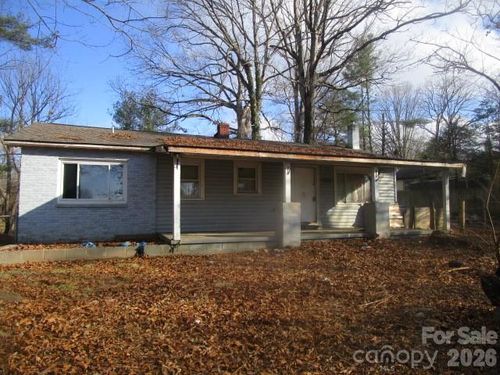 379 Oakview Park Rd, Asheville, NC, 28803-9686 | Card Image