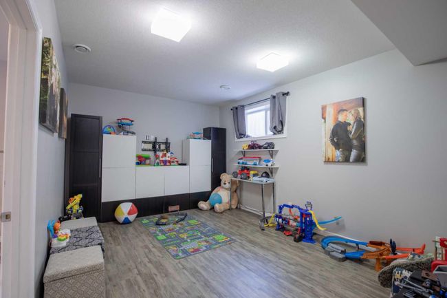 8009 112 Street, Home with 4 bedrooms, 3 bathrooms and 4 parking in Grande Prairie AB | Image 17
