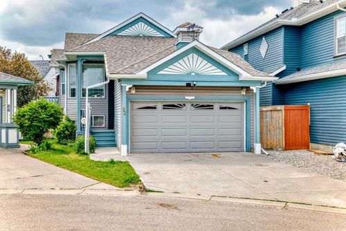 92 Martha'S Haven Gardens Ne, Calgary, AB, T3J3W1 | Card Image
