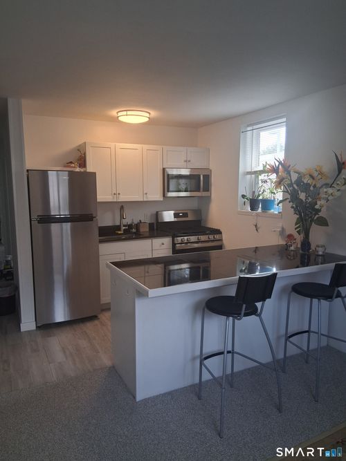 42-1 Walter Ave, Norwalk, CT, 06851-4122 | Card Image