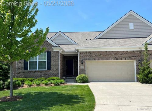 2060 Trimble St, Lake Orion, MI, 48360-1258 | Card Image