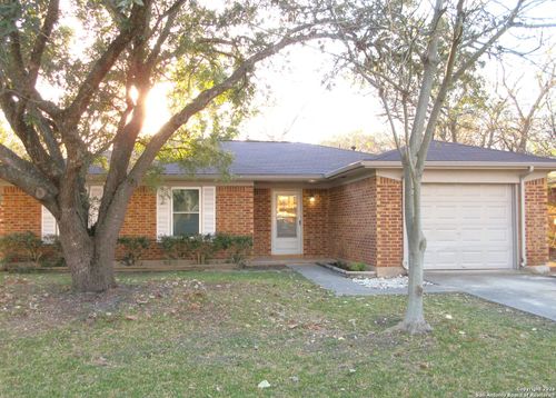 114 Apache Cir, Cibolo, TX, 78108-3600 | Card Image